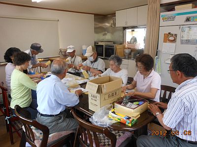 花の種袋詰め