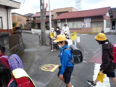 15日；盲人養護入居者とふれあい