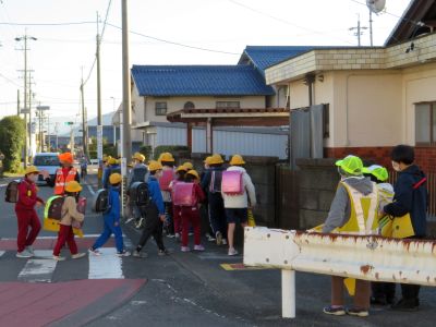 29日：盲人養護入居者とふれあい