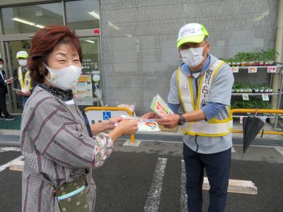 年金支給日に啓発活動