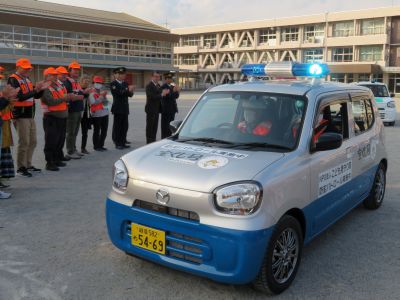 「宝くじ号」出発式